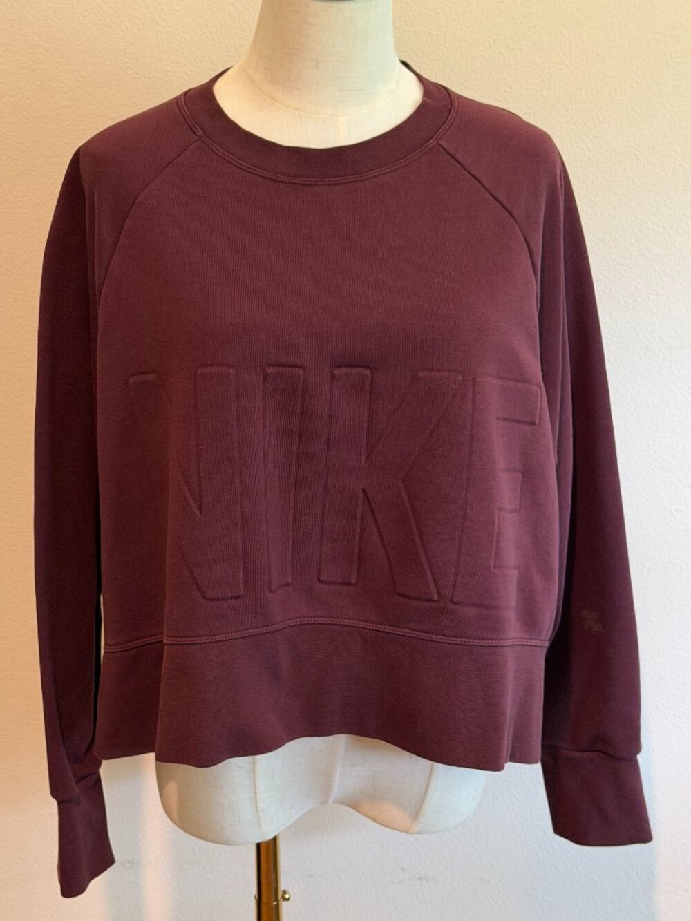 Nike Dri-FIT Cropped Sweatshirt Maroon Burgundy Size M